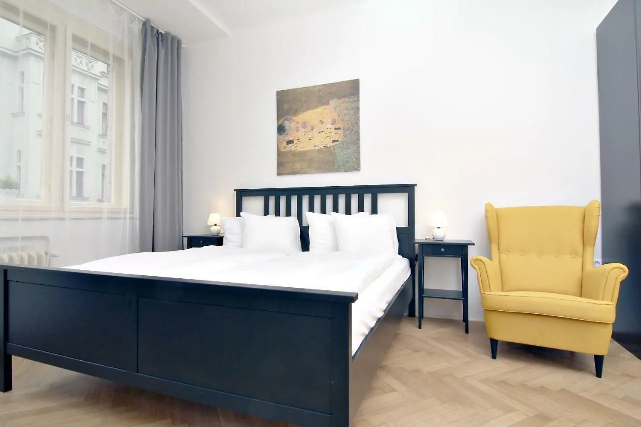 Apartments With 2 Bathrooms Praag