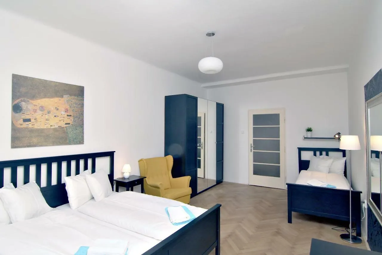 Apartments With 2 Bathrooms Praag