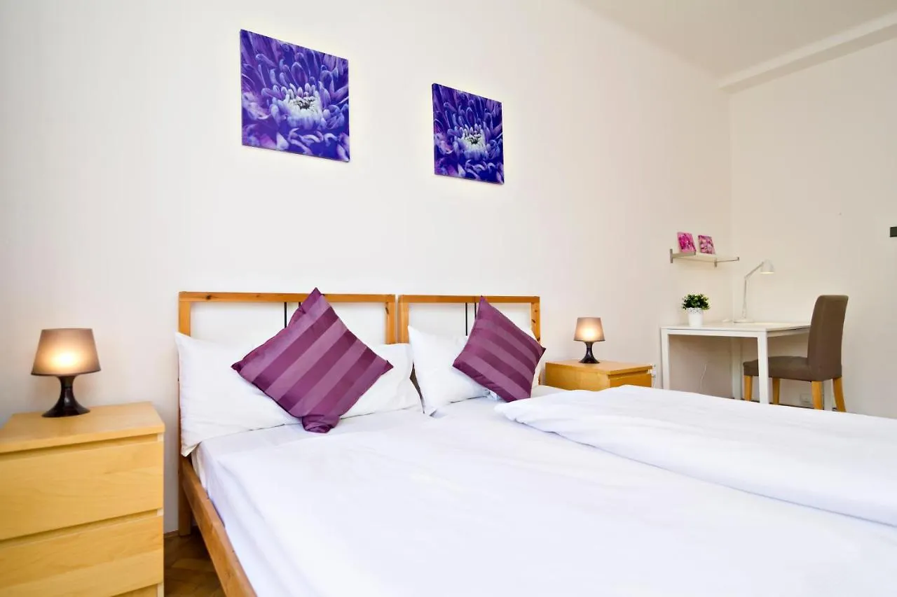 Apartments With 2 Bathrooms Praag 0*,